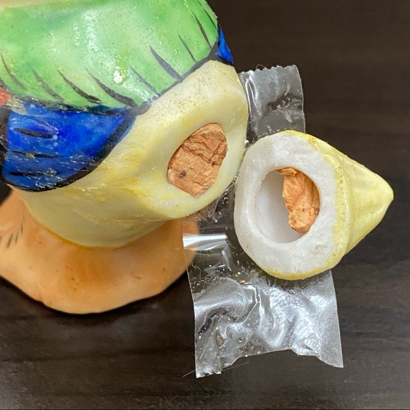 Vintage Toucan Bird Ceramic Salt & Pepper Shaker Set - Picture 13 of 13